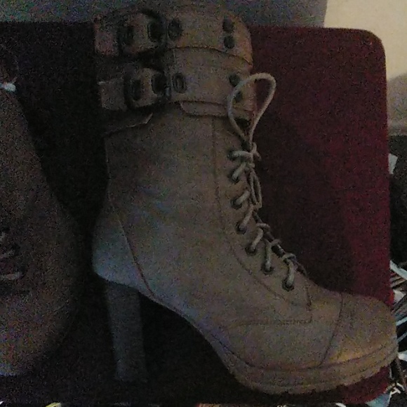 Brown High Heeled Boots - Picture 2 of 2